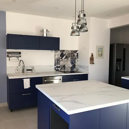 Apartment F4 120 M2 10 Minutes A Pieds Du Vieux *